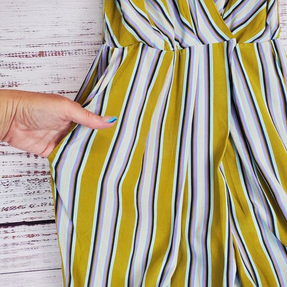 ASTR the Label V-Neck Wrap Top Jumpsuit S Moss Green Sleeveless Wrap Beach NWT - Picture 8 of 15